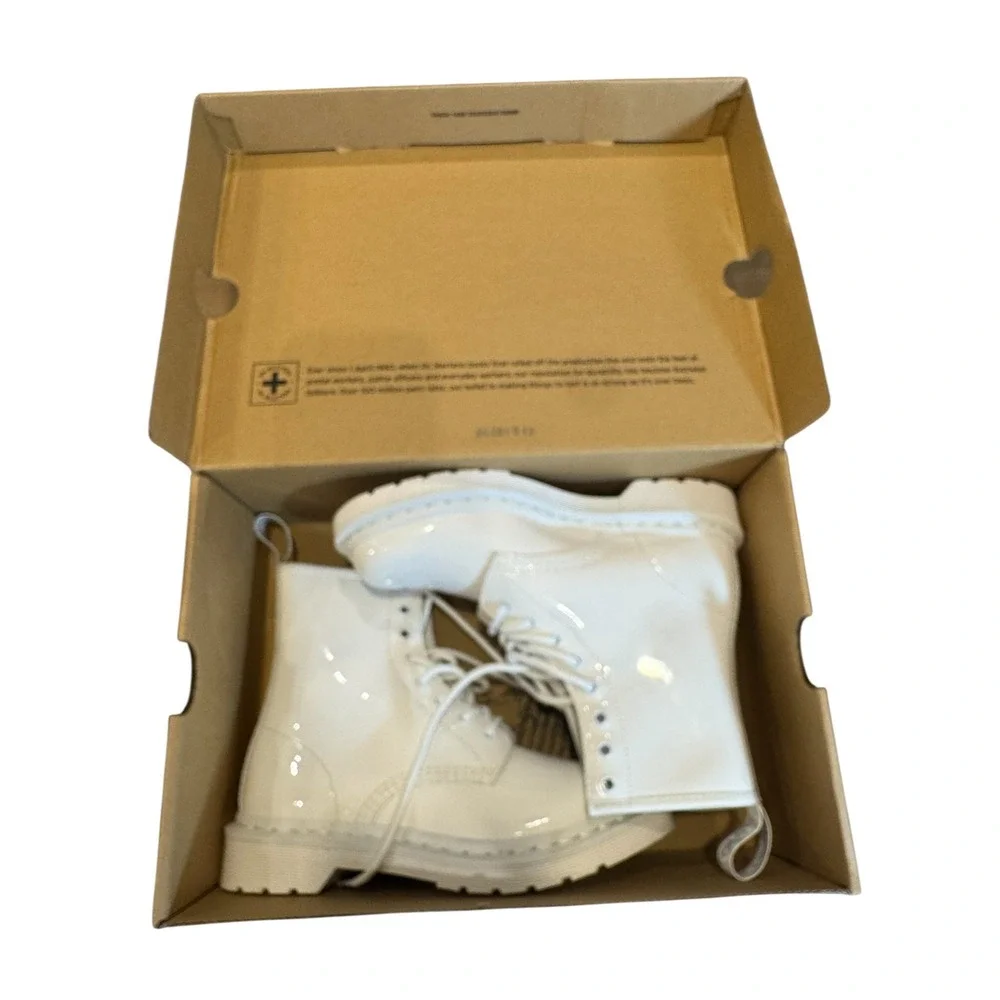 Dr. Martens 1460 Mono White Patent Leather Ankle Boots Womens Shoes US Size 6 - Picture 6 of 7